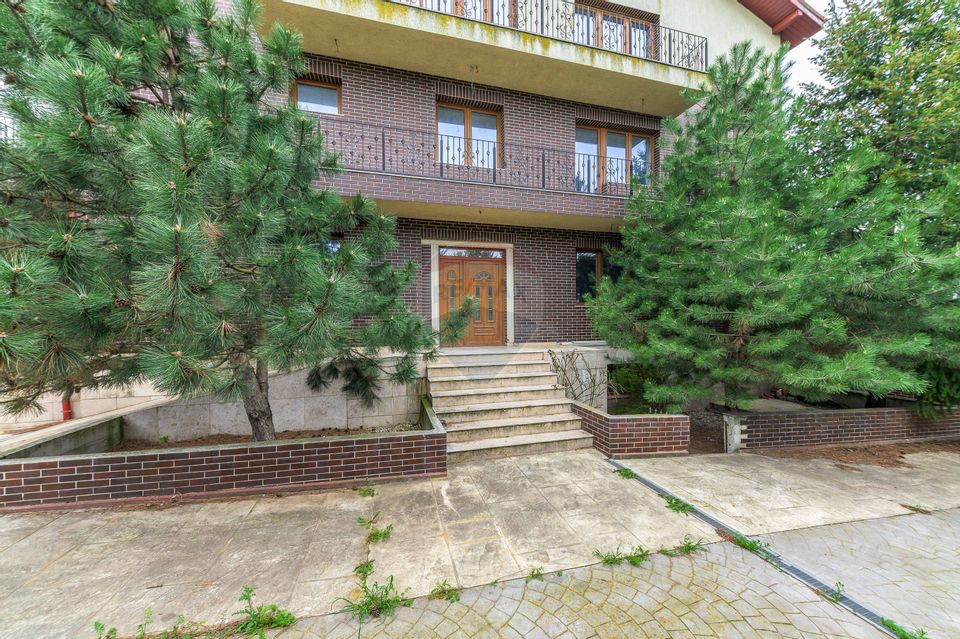 30 room House / Villa for rent