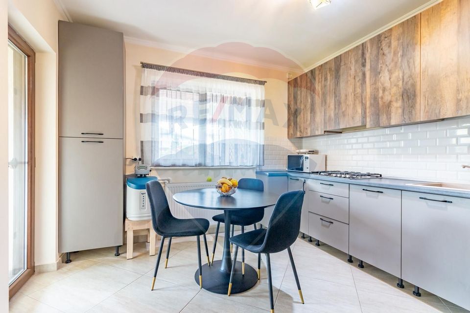 Casă / Vilă de vanzare in Corbeanca, Petresti, acces rapid in oras