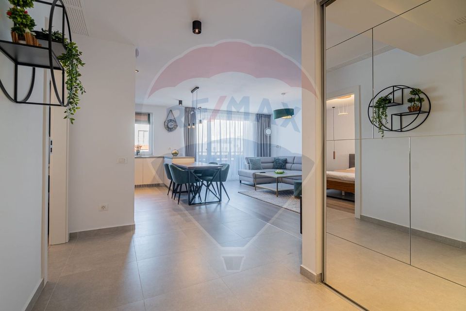 2 room Apartment for rent, Tractorul area