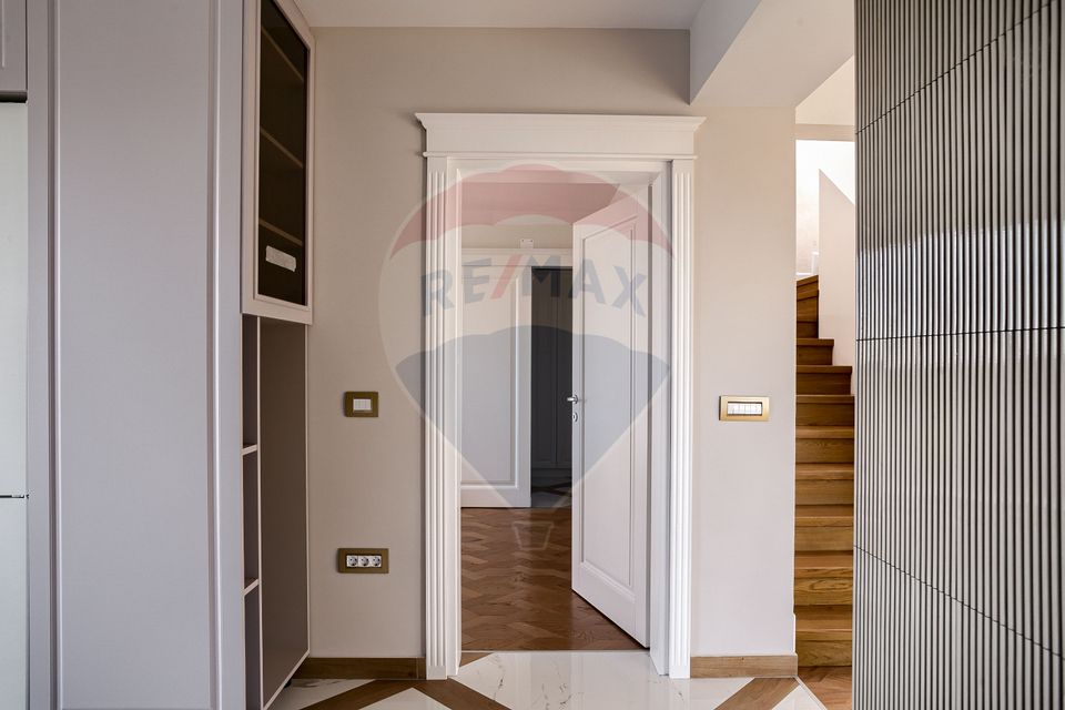 Penthouse exclusivist pe două niveluri, cu terasă– zona Intim