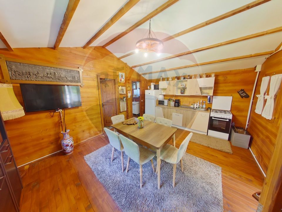 Casă / Vilă cu 4 camere de vânzare