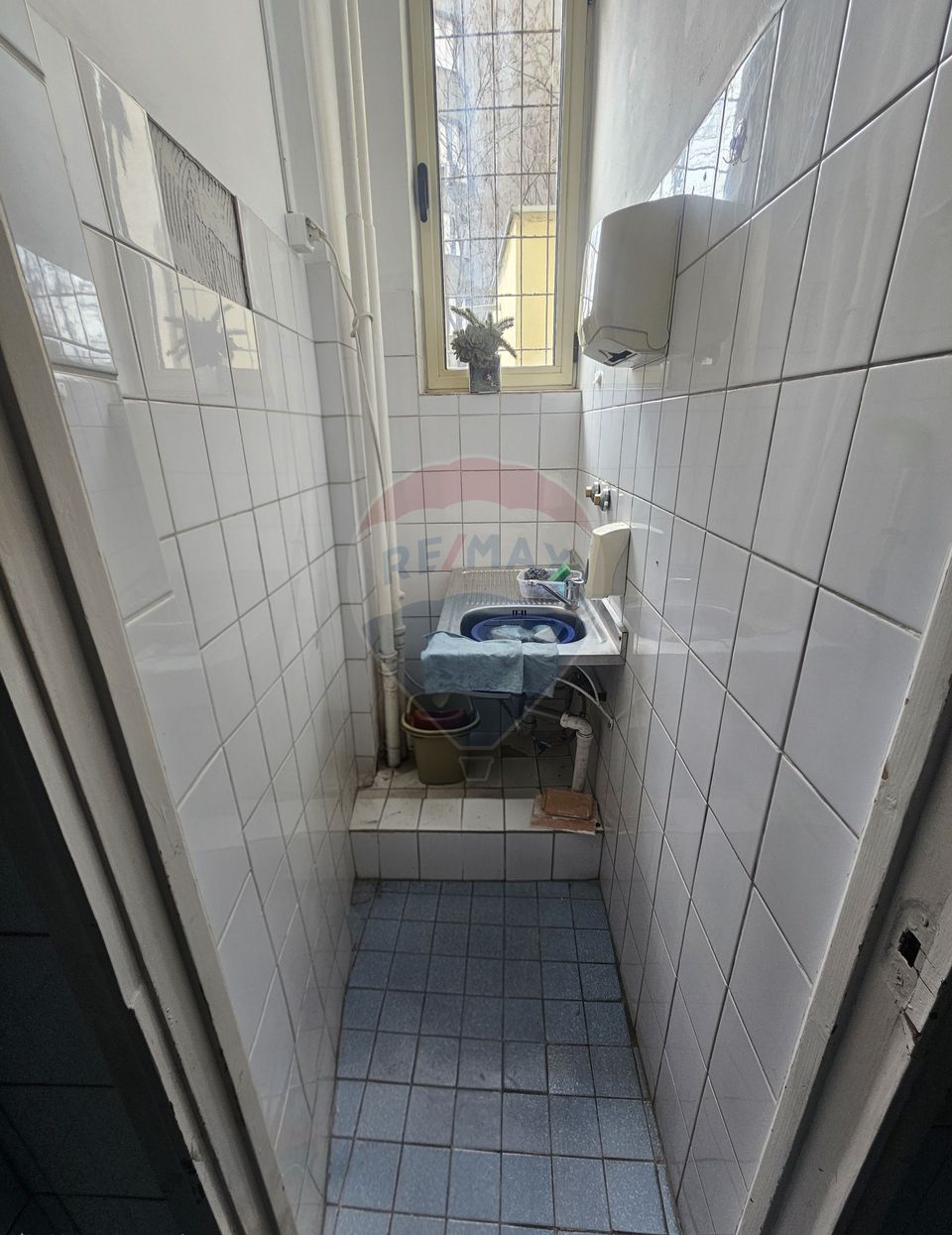 De închiriat spațiu comercial 80 mp Mihai Bravu – Metrou Piața Muncii