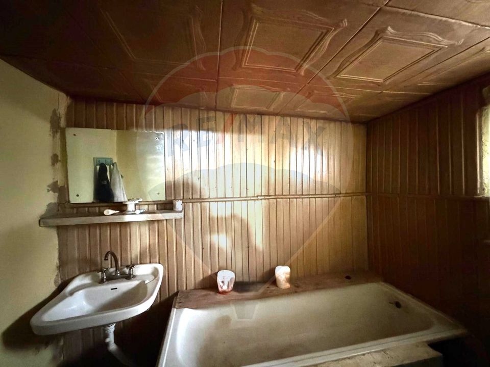 Casă 3 camere de vânzare – Gârleni, sat Lespezi, Str. Frunzei