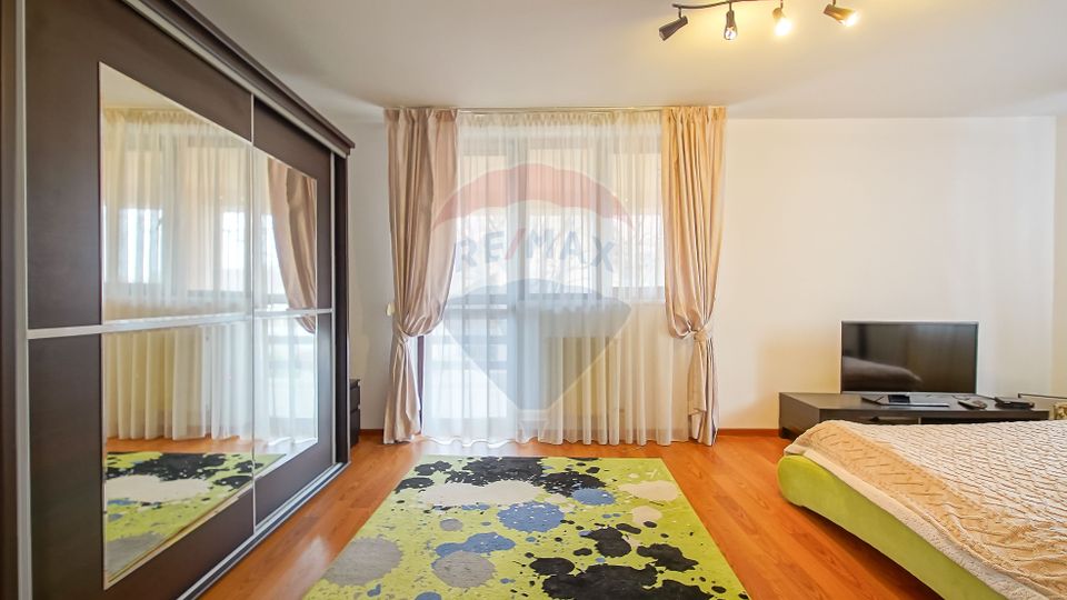 Vilă cu Teren Generos - Tractorul, Potrivită pentru Locuit sau Afacere