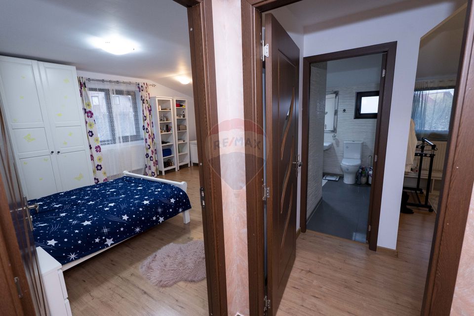 Vila 5 camere complet mobilata, foișor, teren generos