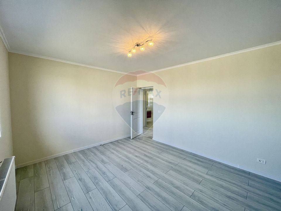 Casă / Vilă cu 3 camere de vânzare în zona Vest