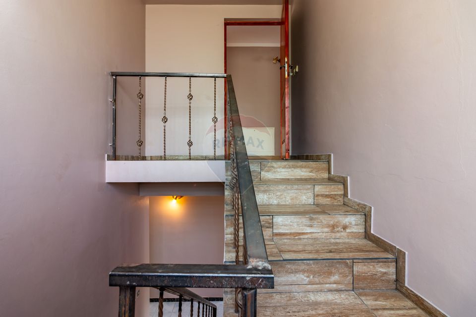 Snagov Villa for Sale | Pool, Orchard, 8 Rooms | 3077 sqm land