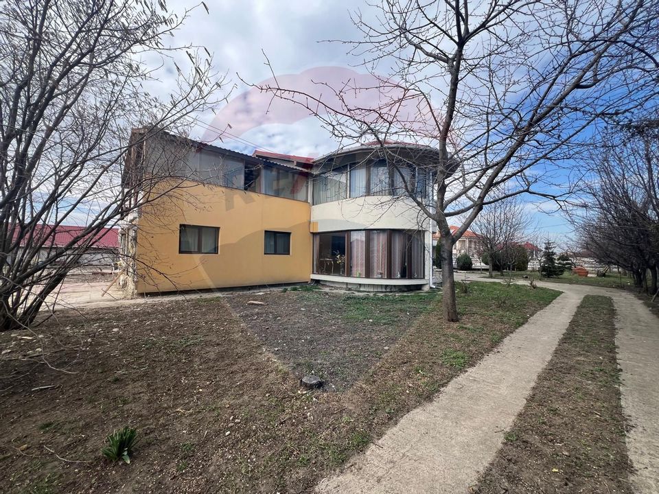 Land 4,335sqm Golesti / Aleea CAP