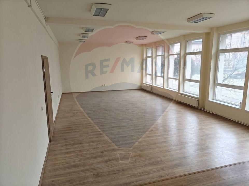 234sq.m Office Space for rent, Iris area