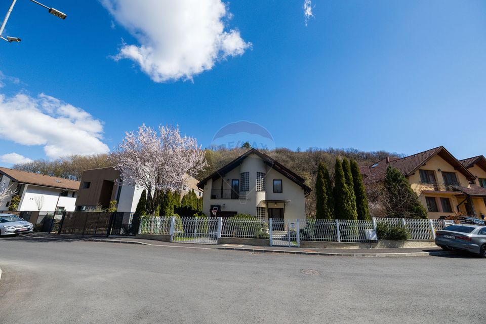 Vilă individuală de excepție | Green Valley, Brașov | Cartier privat