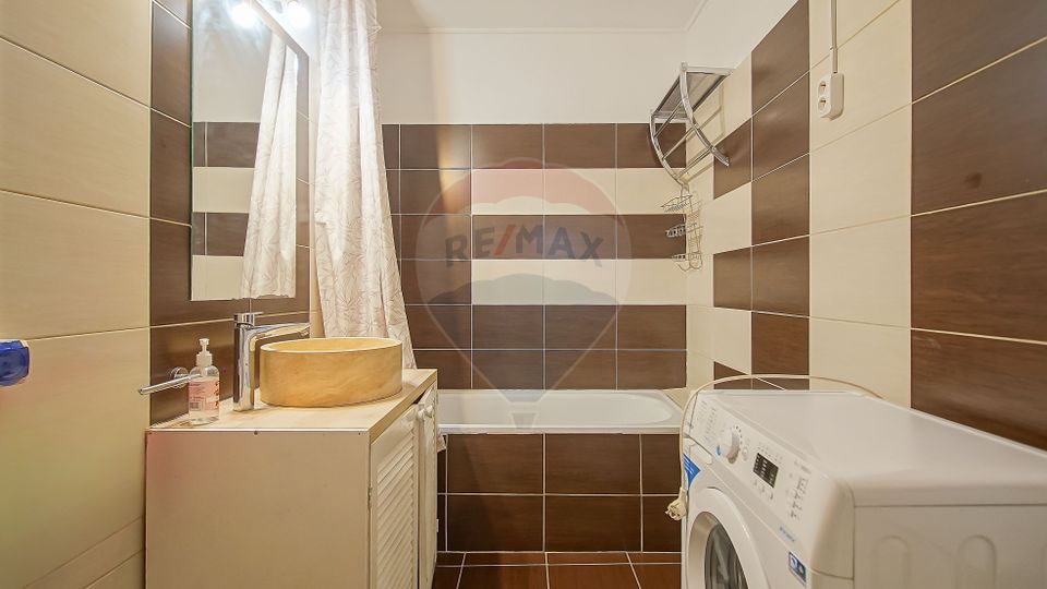 4 room Apartment for sale, Tractorul area