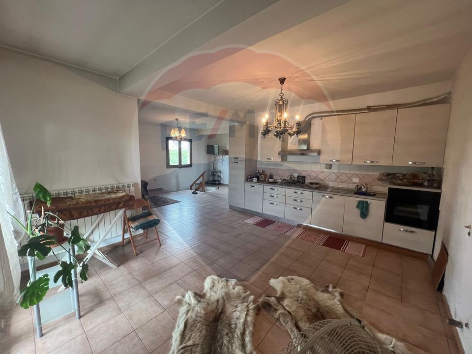 6 room House / Villa for sale