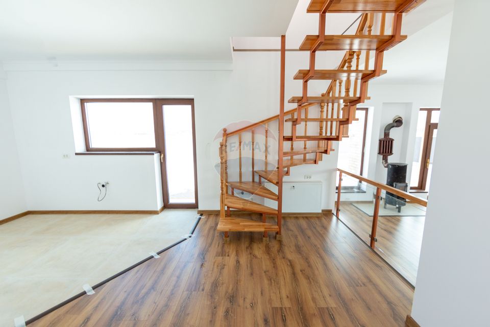Casă Modernă la Cheie | 4 Dormitoare | 590 mp Teren | Tărlungeni