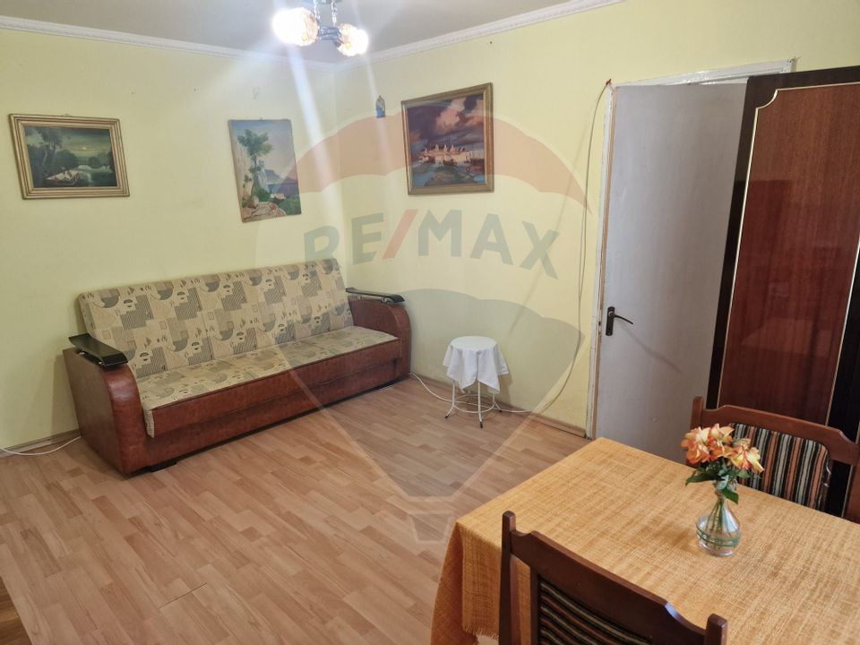 Apartament cu 2 camere de vânzare în zona Mioritei