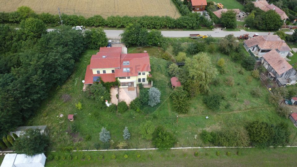 Casa cu teren in Tureni de 2300 mp, la 20 km de Cluj-Napoca