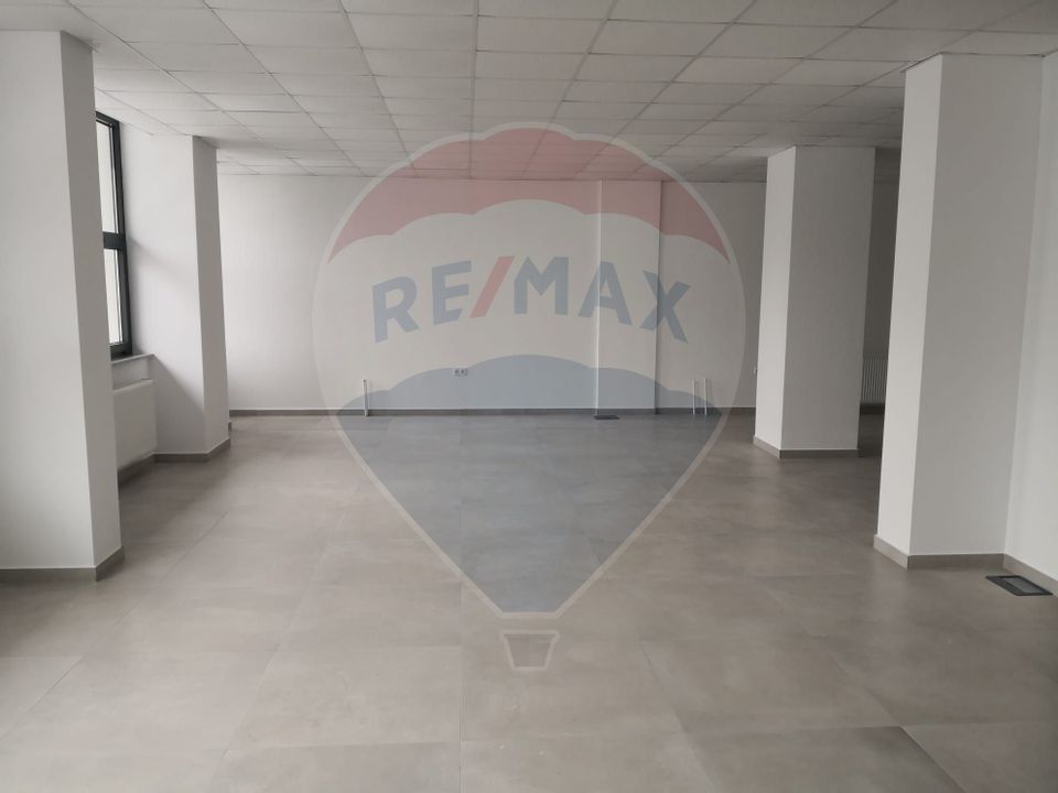 105sq.m Commercial Space for rent, Central area