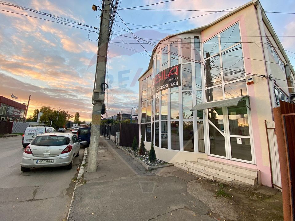 160sq.m Commercial Space for rent, Central area