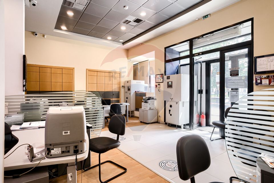 Spațiu comercial 112 mp de închiriat în Podgoria, Bld. Revoluției