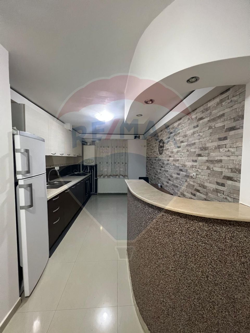 Apartament cu 2 camere de închiriat în zona Brancoveanu