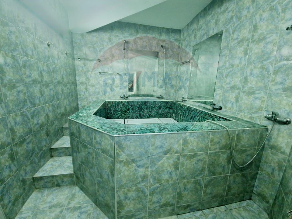 16 room Hotel / Pension for sale