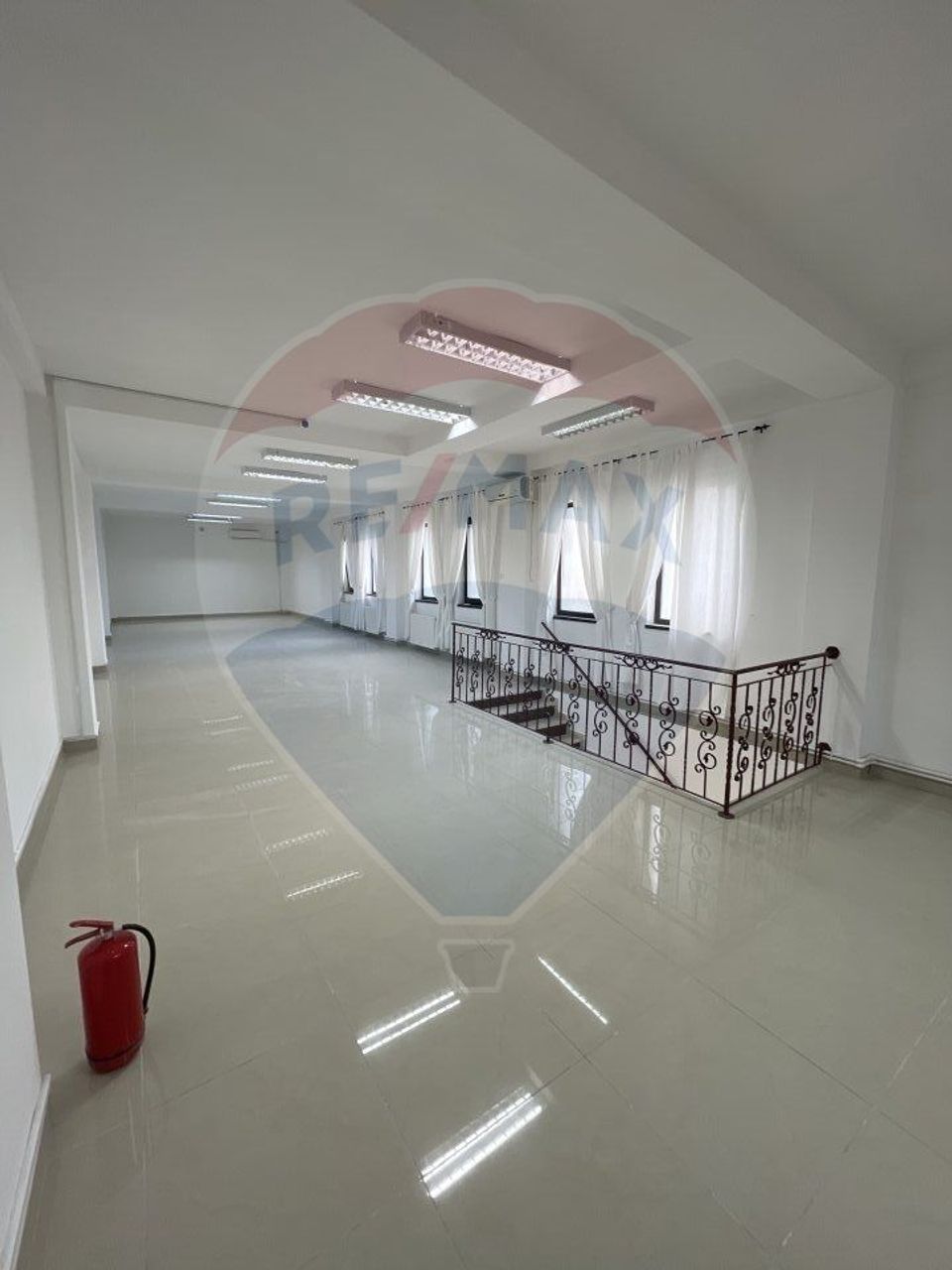 240.22sq.m Commercial Space for rent, Inel II area