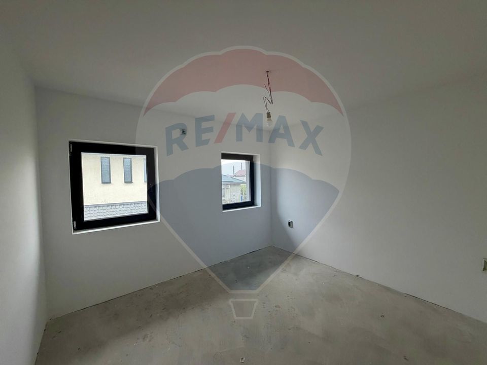 Casă/Duplex 4 camere Cernica