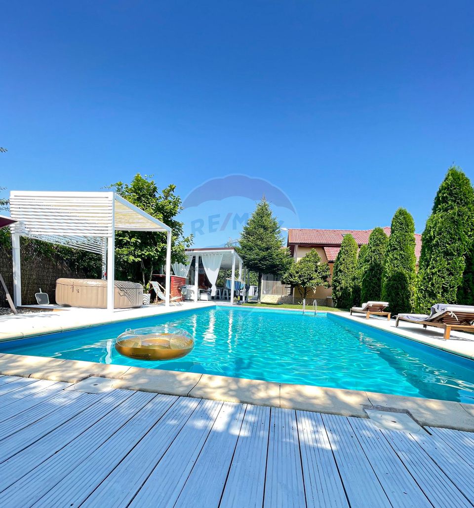 Villa for sale 9 rooms with swimming pool garage Bacu Joita Ilfov