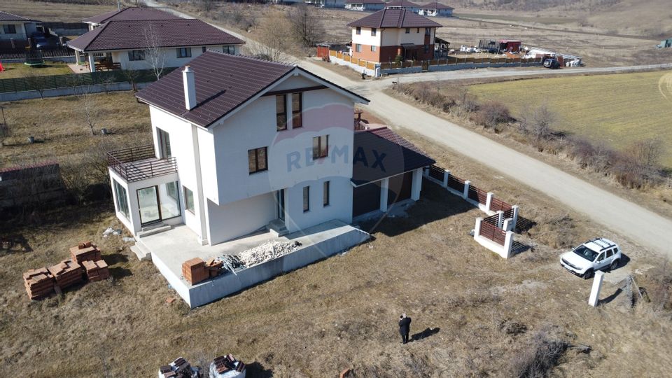 5 room House / Villa for sale