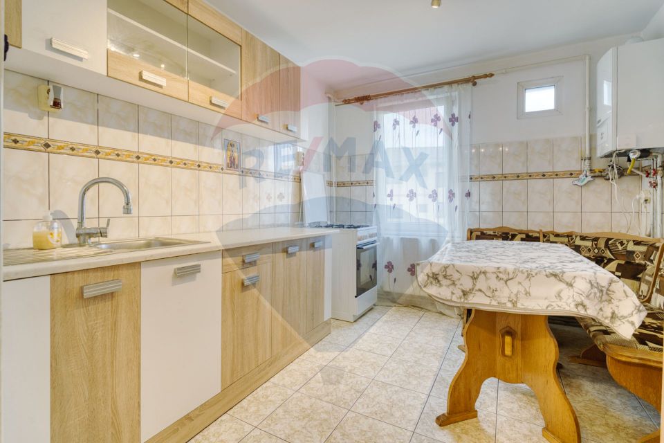 3 room Apartment for rent, Tractorul area