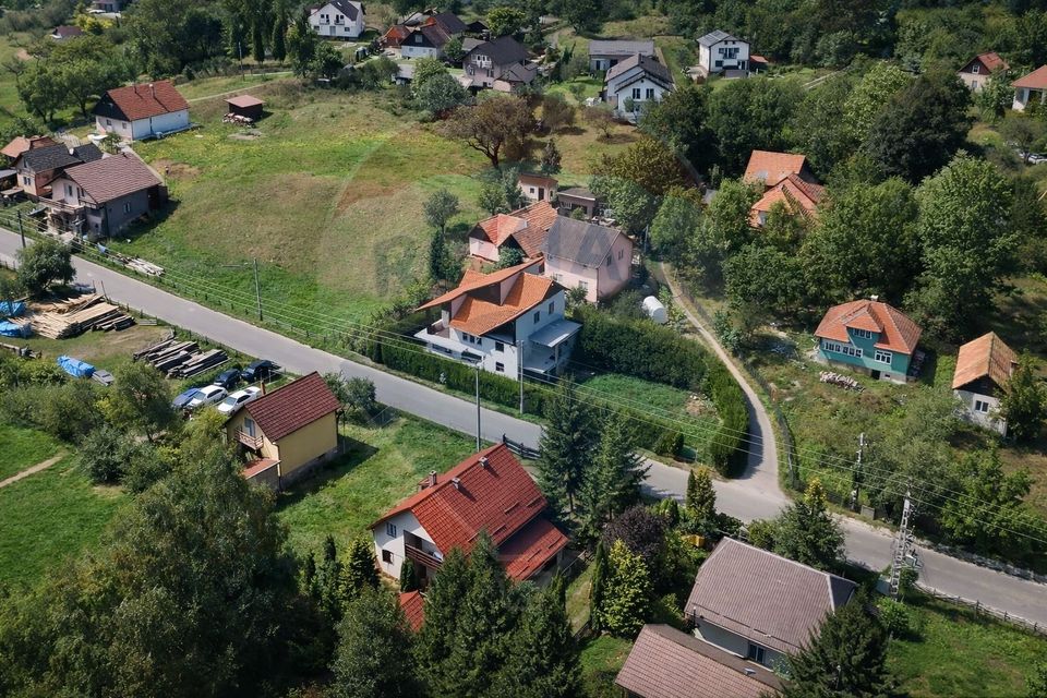 8 room House / Villa for sale