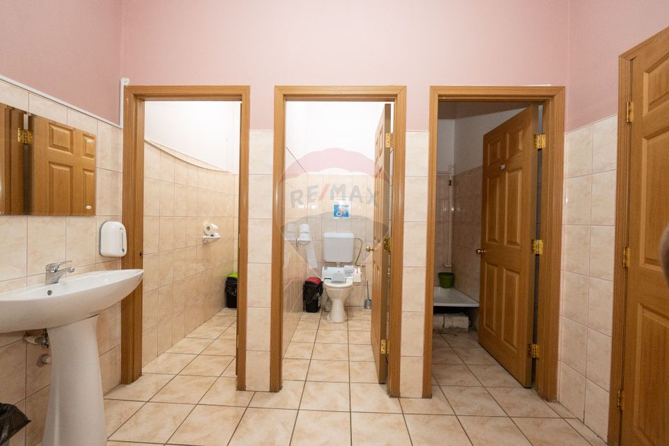 350sq.m Commercial Space for rent, Gavana area