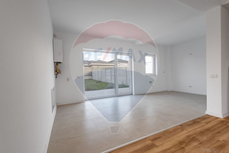 4 room House / Villa for sale