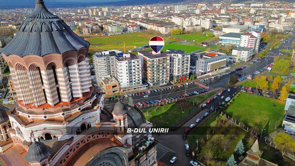 Apartament 3 camere de închiriat bloc nou lift în zona ultra Central