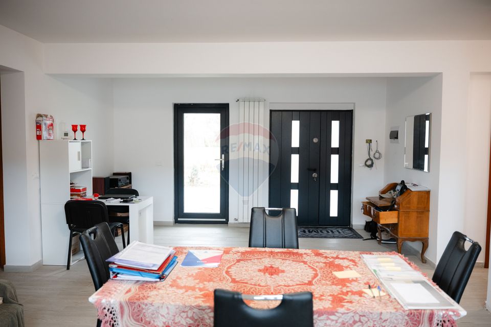 5 room House / Villa for sale