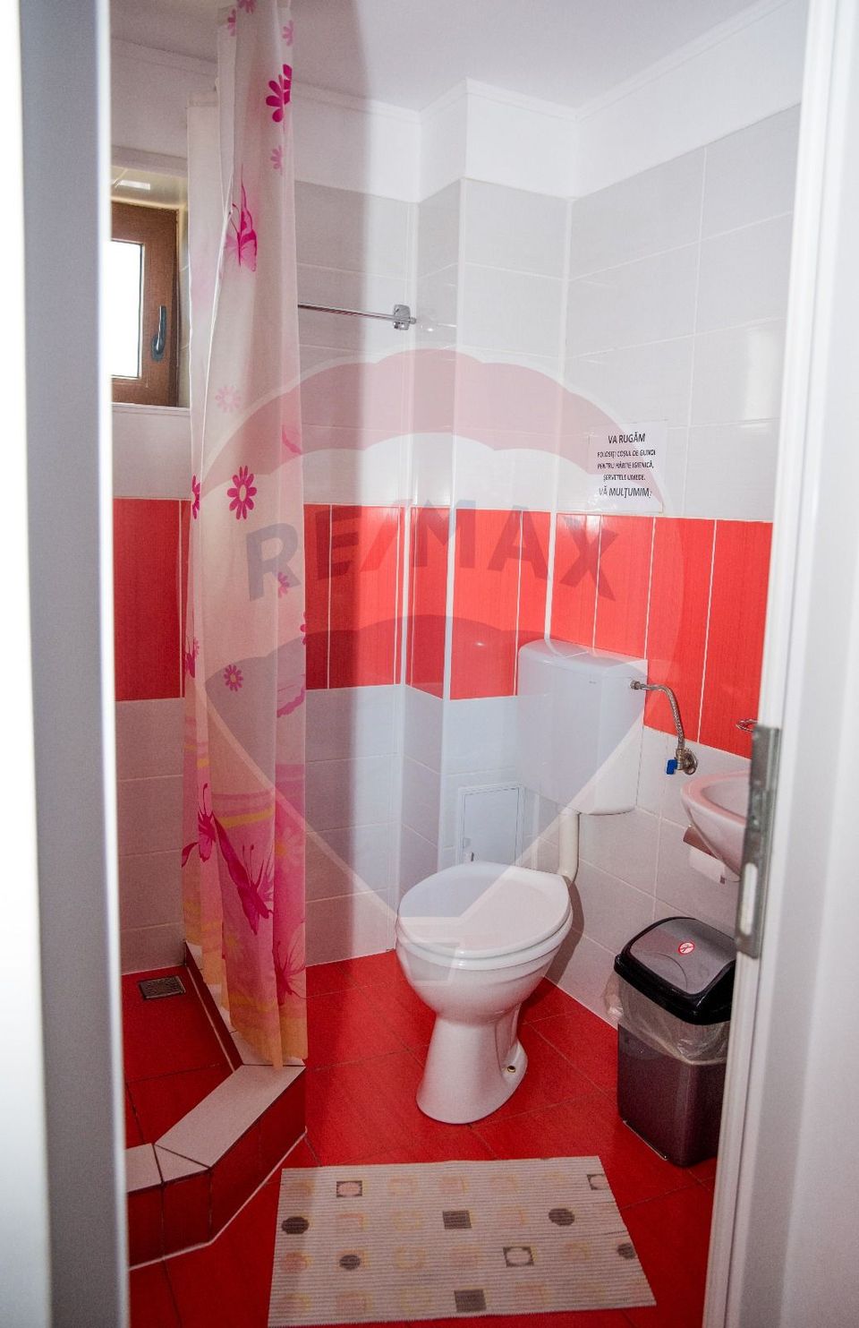 Hotel / Pensiune 3 stele cu 18 camere de vânzare -Busteni