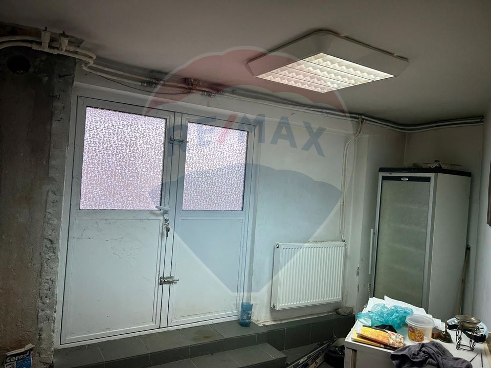 Spațiu la demisol - DE ÎNCHIRIAT