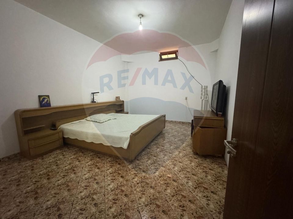 6 room House / Villa for sale