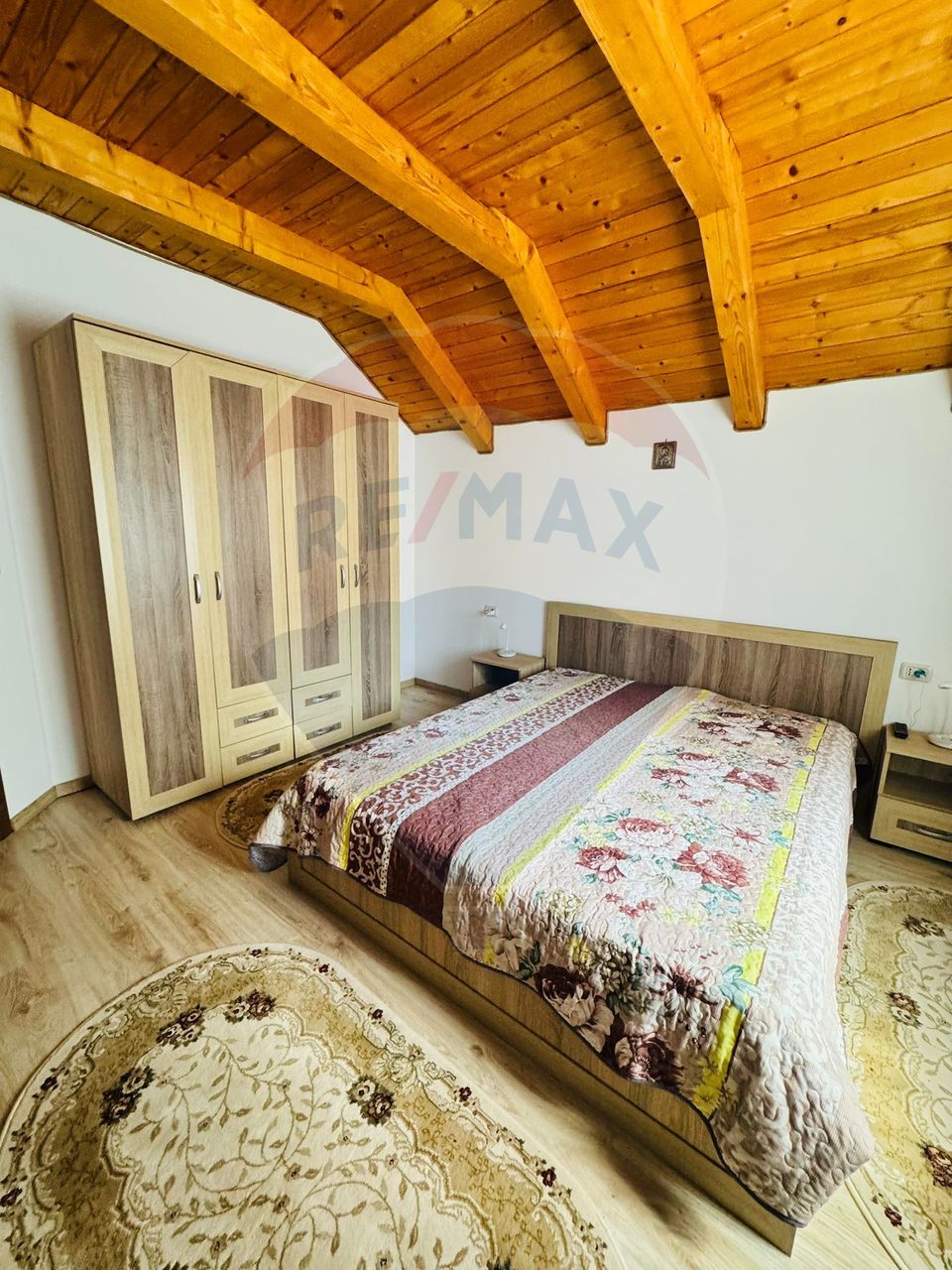 4 room House / Villa for sale