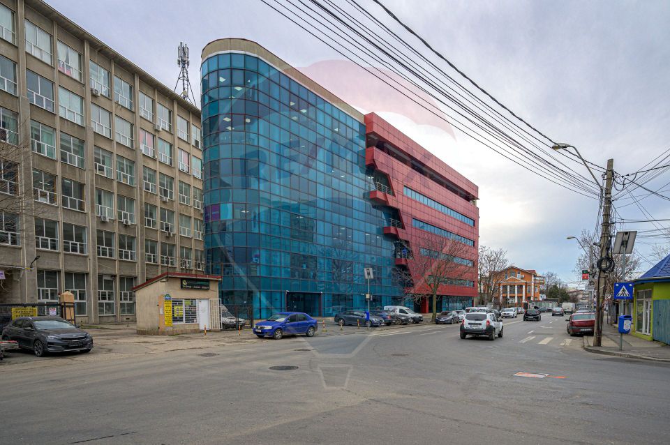 700sq.m Industrial Space for rent, Baicului area