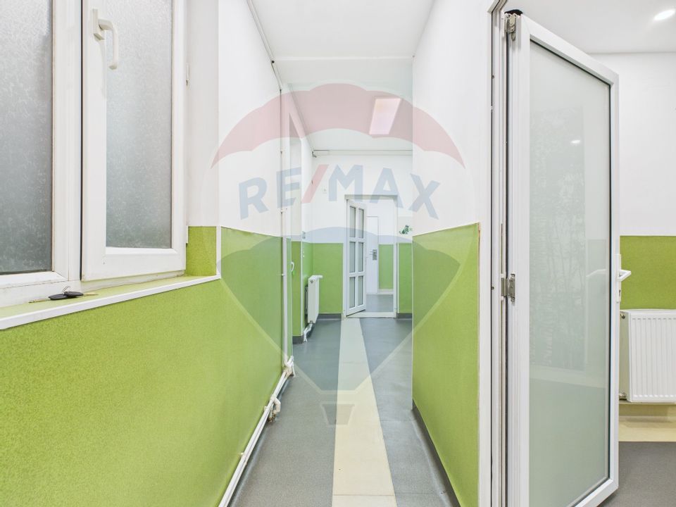 Casa / Spațiu comercial cu 5 camere si 300mp curte, in Bd. Gloriei