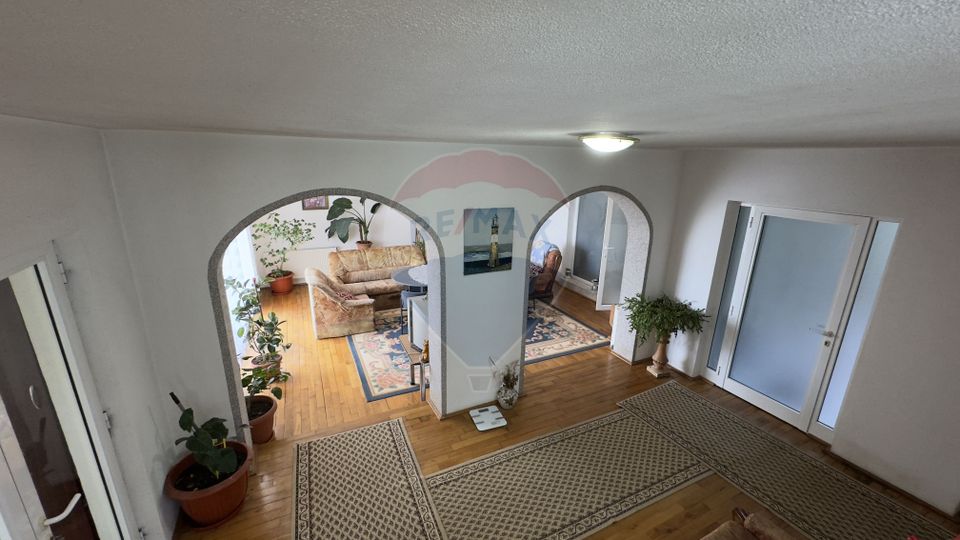 6 room House / Villa for sale, Sasar area