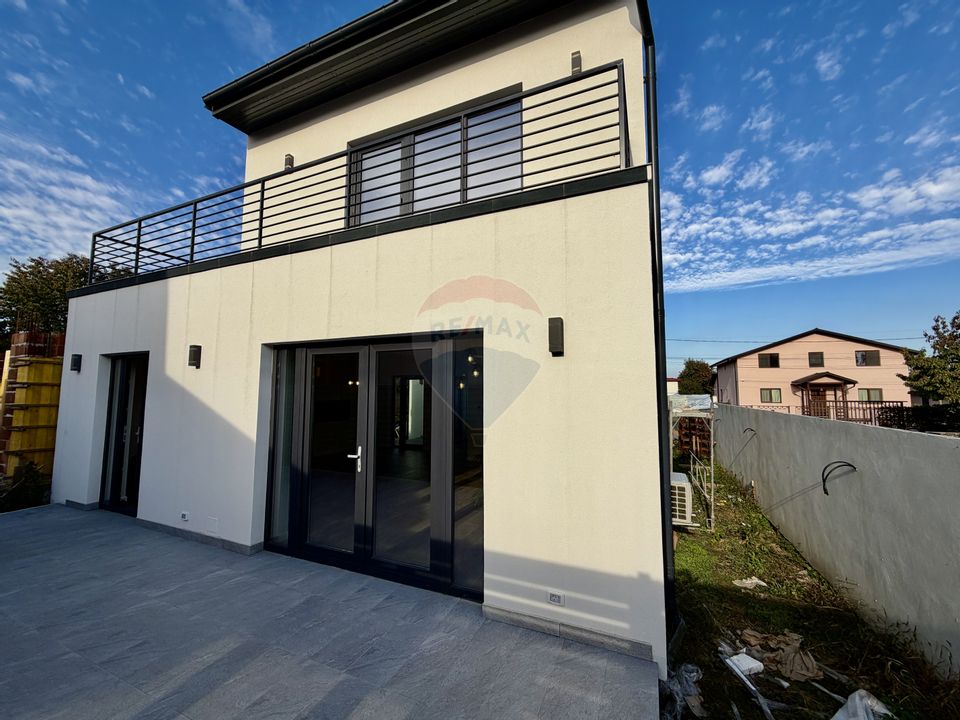 Casă / Vilă cu 4 camere de vânzare în zona Nord
