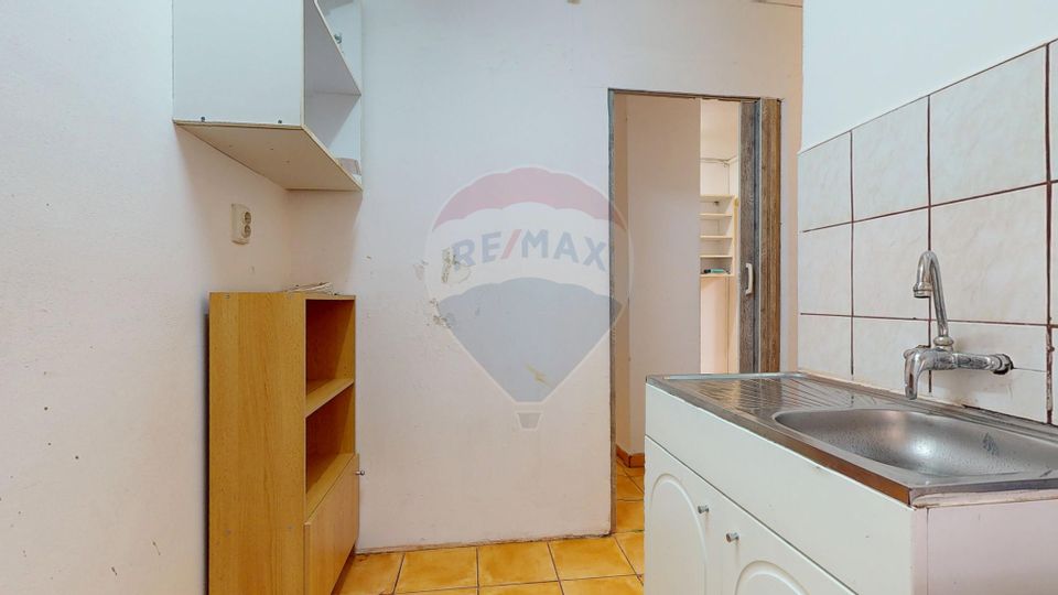 37.4sq.m Commercial Space for rent, Astra area