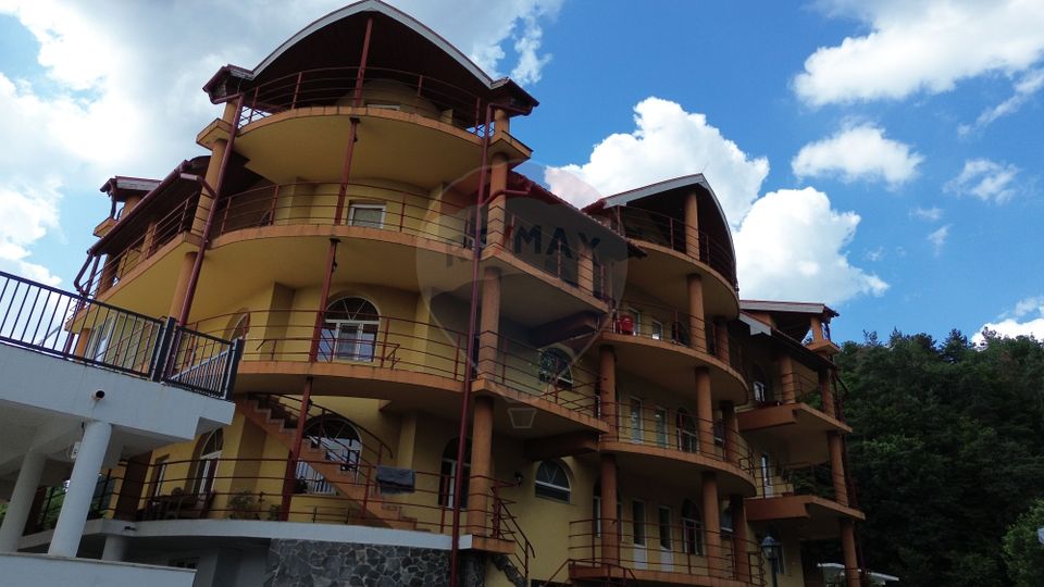 3,000sq.m Proprietate specială for sale