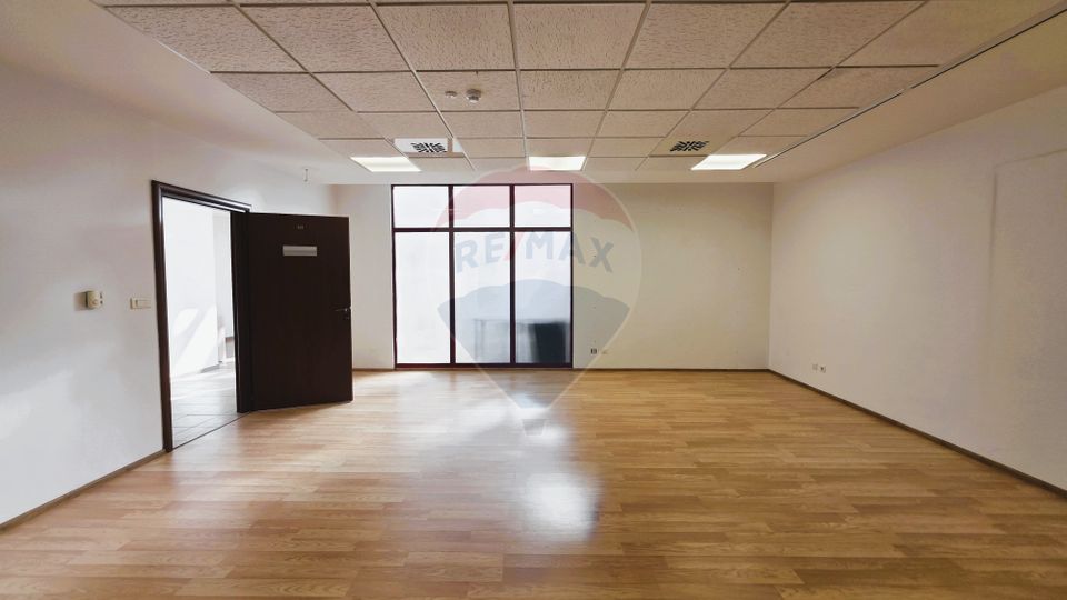 41sq.m Office Space for rent, Vlahuta area