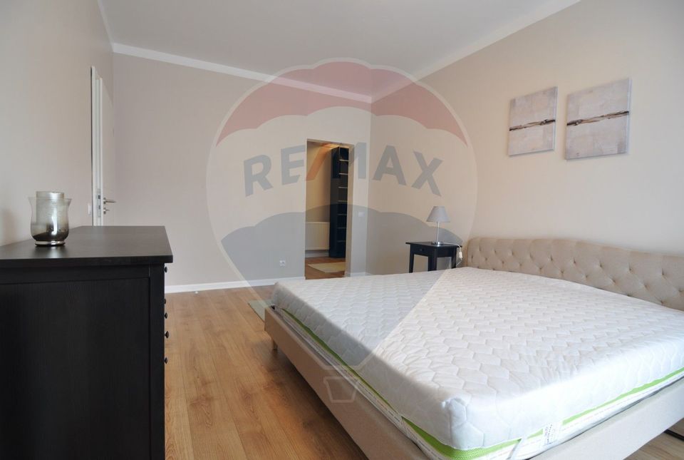 Apartament 3 camere lux | două dormitoare | două garaje | ultracentral