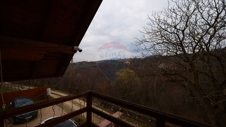 Casă de vânzare Bran Sohodol teren  intravilan 10.331 mp două locuințe