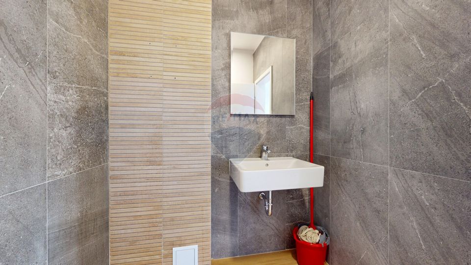 88sq.m Commercial Space for rent, Tractorul area