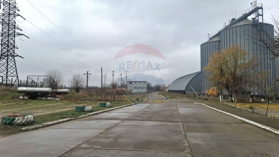 2,690sq.m Industrial Space for sale, Periferie area