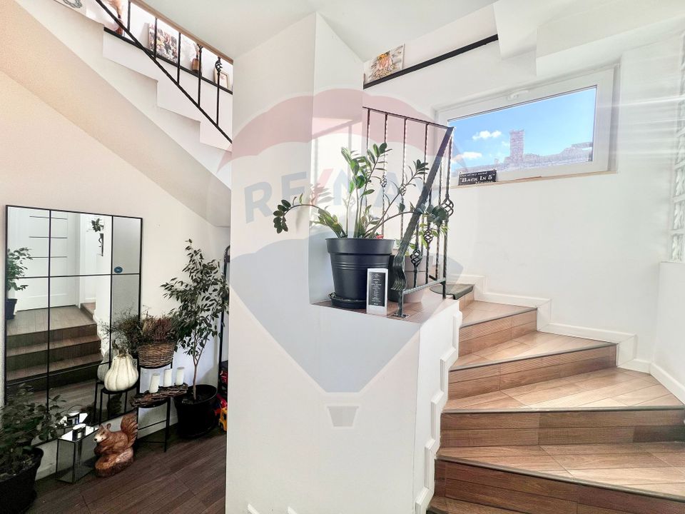 12 room House / Villa for sale, Decebal area